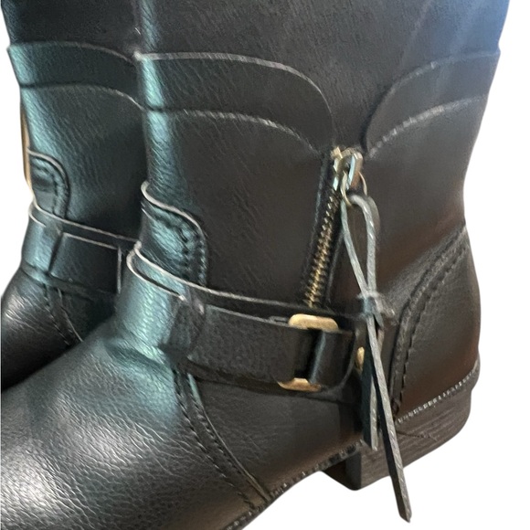 Clarks Riddle Avant Women’s Black Moto Boots Size 8.5 M 1” heel, Inside Zipper. - Picture 3 of 14